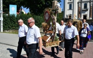 Święto plonów w Piekoszowie (1)