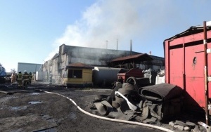 Pożar hali w Nowinach (4)