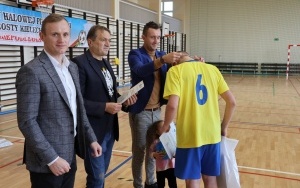  III Powiatowy Turniej Halowej Piłki Nożnej o Puchar Starosty Kieleckiego  (4)