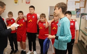  III Powiatowy Turniej Halowej Piłki Nożnej o Puchar Starosty Kieleckiego  (8)
