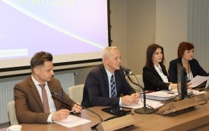 Odbyła się sesja Rady Powiatu w Kielcach (10)