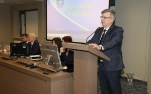 Odbyła się sesja Rady Powiatu w Kielcach (10)