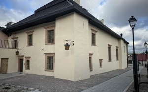 Zabytkowa synagoga w Chęcinach - odnowiona (2)