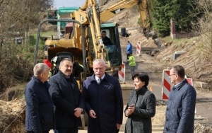 Dobre tempo prac na przebudowie drogi powiatowej w Masłowie Drugim i Dąbrowie (3)