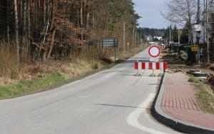 Dobre tempo prac na przebudowie drogi powiatowej w Masłowie Drugim i Dąbrowie (3)