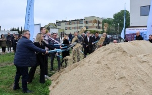 Rusza budowa internatu w Łopusznie (4)