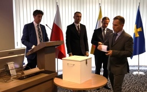 I sesja Rady Powiatu w Kielcach (13)