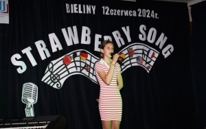 Strawberry Song (7)