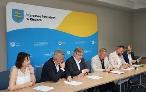 Umowa na drogę w Daleszycach (1)