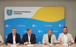 Umowa na drogę w Daleszycach (4)