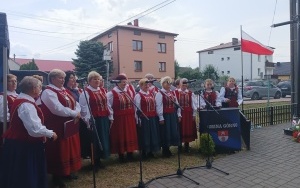 Górno pomnik (6)