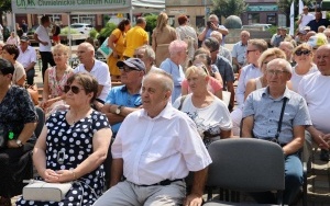 Zabawa taneczna w Chmielniku (10)