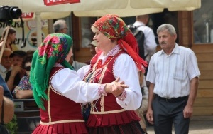 Zabawa taneczna w Chmielniku (2)