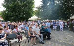 Zabawa taneczna w Chmielniku (14)