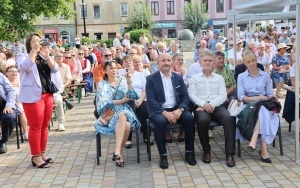 Zabawa taneczna w Chmielniku (8)