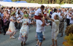 tak się bawili mieszkańcy powiatu na dożynkach (14)