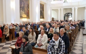 XVII Powiatowy Przegląd Zespołó Chóralnych na Świętym Krzyżu (4)