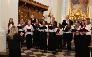 XVII Powiatowy Przegląd Zespołó Chóralnych na Świętym Krzyżu (3)