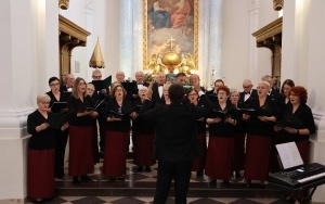 XVII Powiatowy Przegląd Zespołó Chóralnych na Świętym Krzyżu (3)