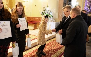 Koncert laureatów Powiatowego Przeglądu Kolęd i Pastorałek w Łopusznie (6)