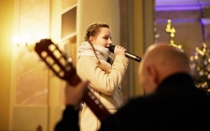 Koncert laureatów Powiatowego Przeglądu Kolęd i Pastorałek w Łopusznie (7)