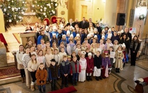 Koncert laureatów Powiatowego Przeglądu Kolęd i Pastorałek w Łopusznie (13)