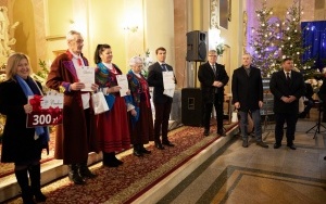 Koncert laureatów Powiatowego Przeglądu Kolęd i Pastorałek w Łopusznie (6)