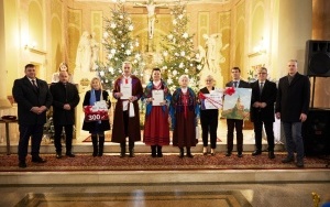 Koncert laureatów Powiatowego Przeglądu Kolęd i Pastorałek w Łopusznie (8)