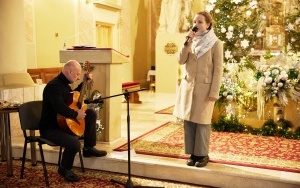 Koncert laureatów Powiatowego Przeglądu Kolęd i Pastorałek w Łopusznie (9)