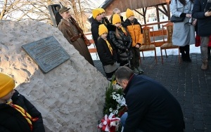 Odsłonięcia pomnika w Masłowie Drugim upamiętniającego ofiary zbrodni hitlerowskich Niemiec  (10)