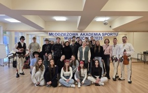 Młodzieżowa Akademia Sportu (1)